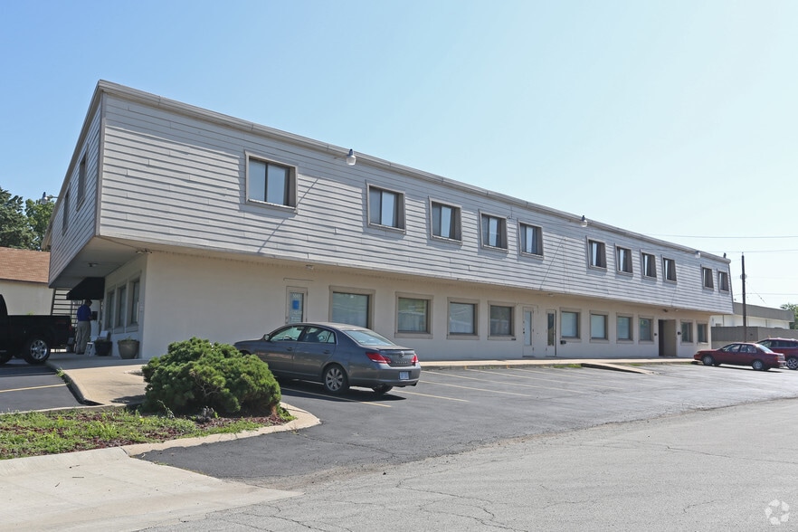 More Photos Of 5039-5057 Merriam Dr, Merriam Office For Lease
