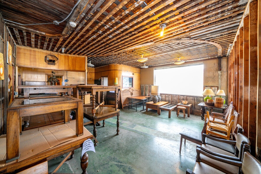 More Photos Of 2105 4th St, Tillamook Industrial For Sale