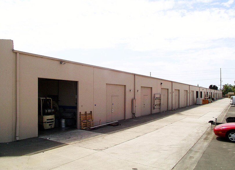More Photos Of 1760 Monrovia Ave, Costa Mesa Manufacturing For Lease
