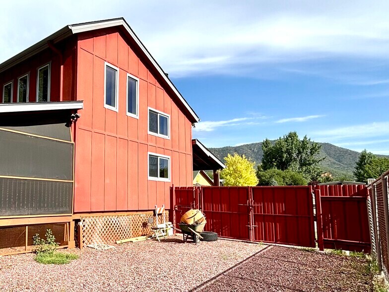 More Photos Of 6261 W Hardscrabble Mesa Rd, Pine Freestanding For Sale