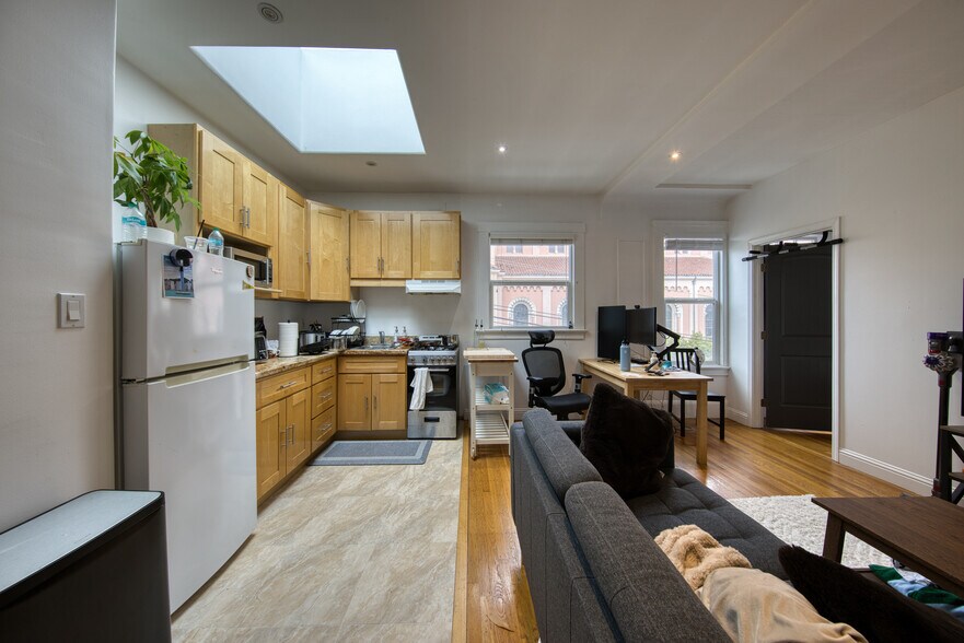 More Photos Of 1392 Funston Ave, San Francisco Apartments For Sale