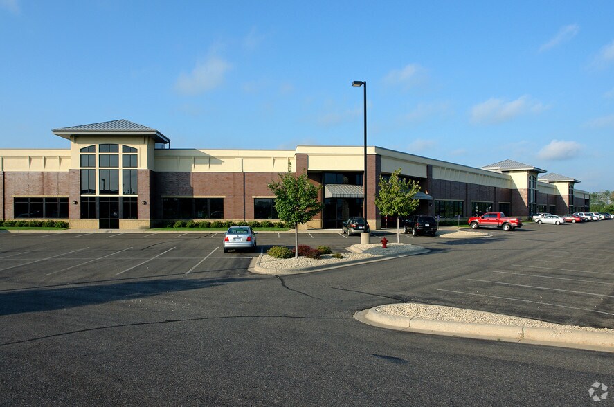 More Photos Of 5910 Rice Creek Pky, Shoreview Showroom For Lease