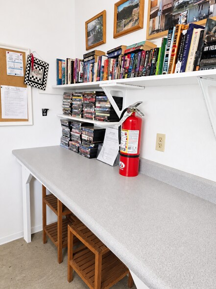 More Photos Of 427 N 15th St, Cottonwood Trailer Camper Park For Sale
