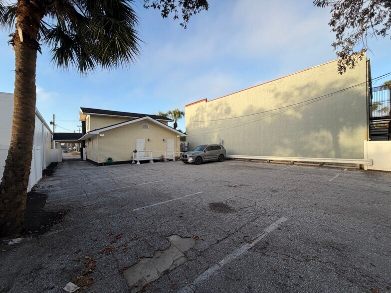 More Photos Of 2001 W Kennedy Blvd, Tampa Office For Sale
