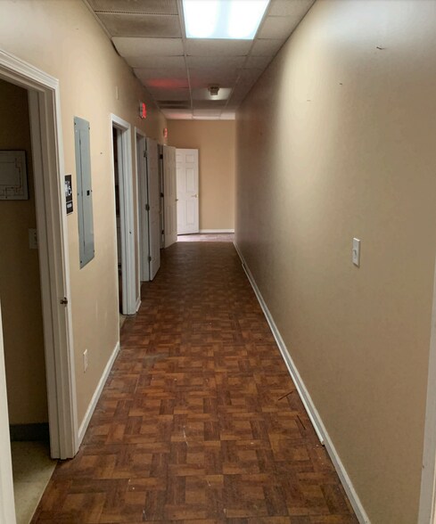 More Photos Of 179 Highway 11 S, Social Circle Office For Lease