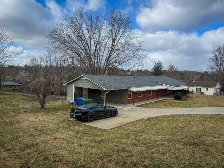 More Photos Of 483 Caribou Rd, Asheville Specialty For Sale