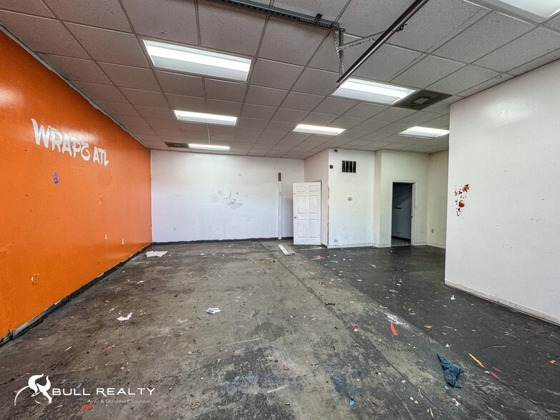 More Photos Of 8108 Highway 85, Riverdale Freestanding For Lease