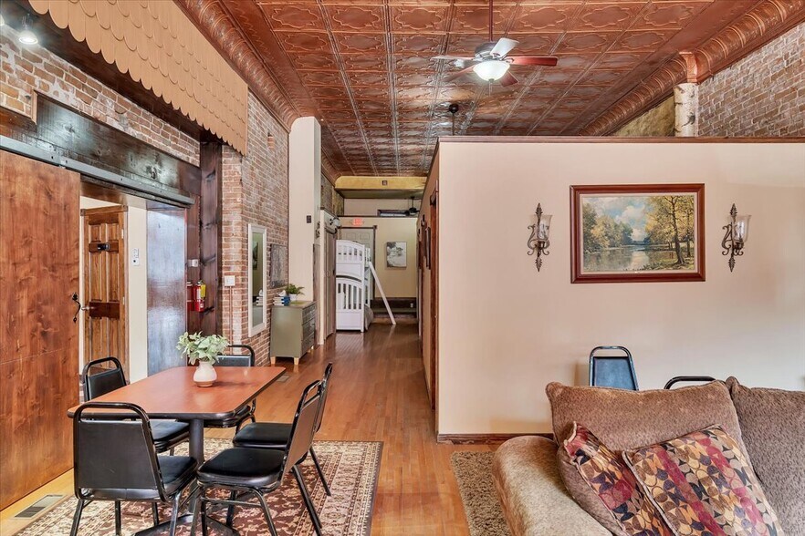 More Photos Of 68 Main St, Whitehall Flex For Sale