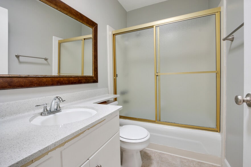 More Photos Of 3735 Mentone Ave, Los Angeles Apartments For Sale