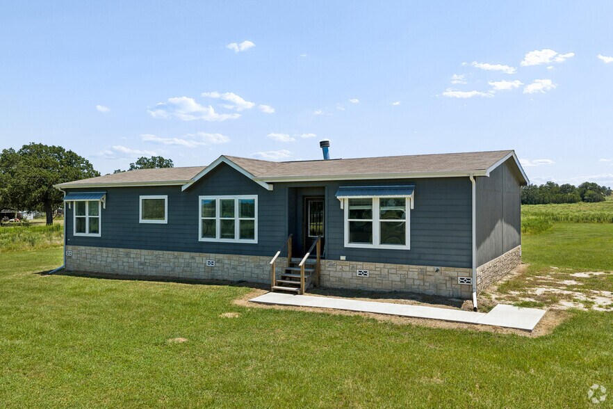 More Photos Of 865 County Road 446, Rockdale Warehouse For Sale