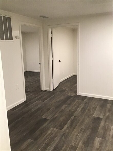 More Photos Of 103 Queen St, Georgetown Medical For Lease