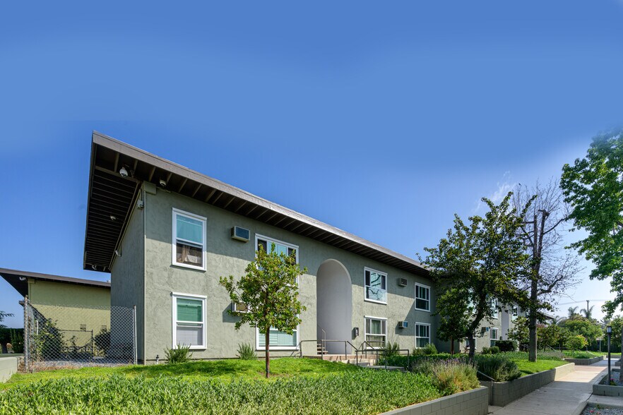 More Photos Of 10560 Haddon Ave, Pacoima Apartments For Sale