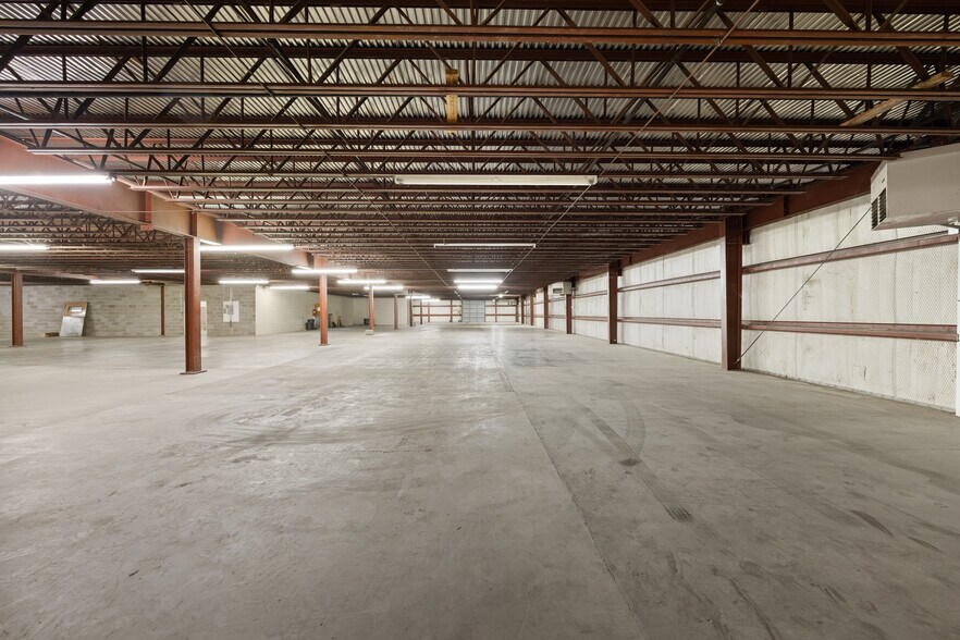 More Photos Of 888 Antler Dr, Casper Warehouse For Lease