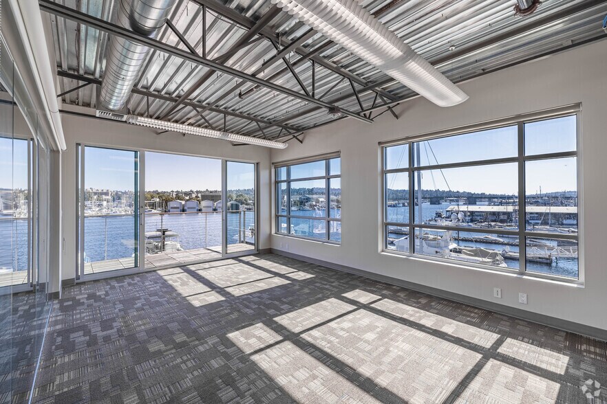 More Photos Of 2284-2360 W Commodore Way, Seattle Office For Lease