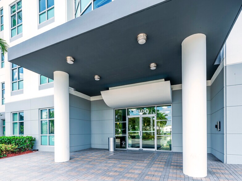 More Photos Of 8200 NW 33rd St, Doral Office For Lease