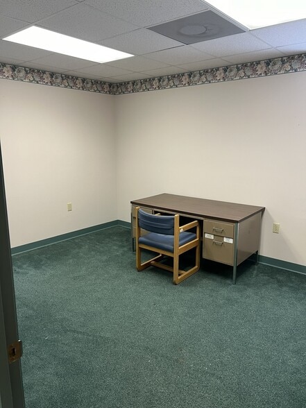 More Photos Of 289 SW Range St, Madison Medical For Lease