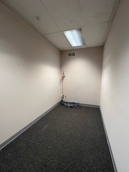 More Photos Of 111 N Main St, Adrian Office Residential For Lease