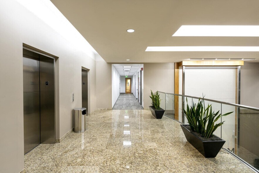 More Photos Of 20414 N 27th Ave, Phoenix Medical For Lease