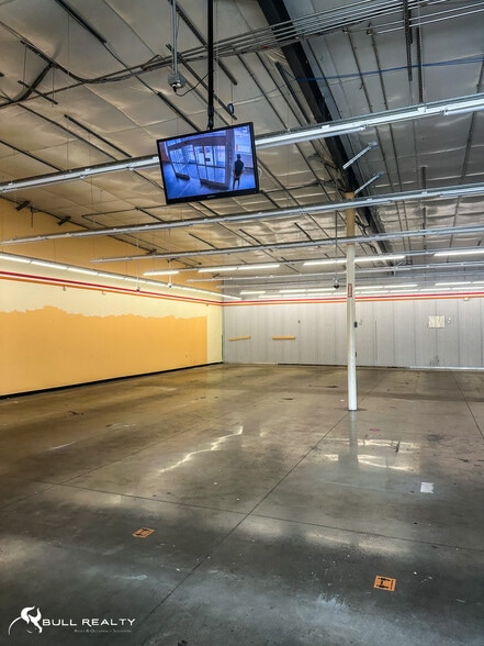 More Photos Of 4300 Vanderbilt Rd, Birmingham Freestanding For Sale