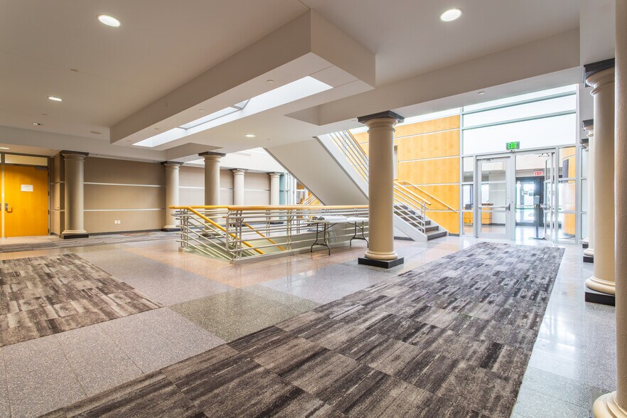 More Photos Of 11000 W Lake Park Dr, Milwaukee Office For Sale