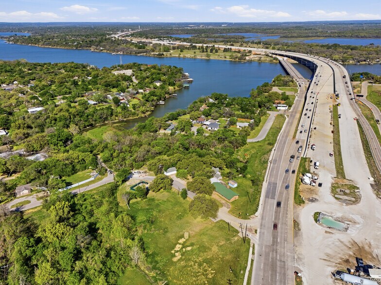 More Photos Of 7024 Edgemere Pl, Fort Worth Specialty For Sale