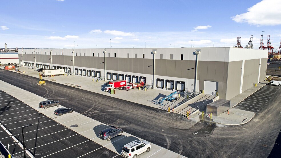 More Photos Of 5-61 Bay Ave, Elizabeth Distribution For Lease