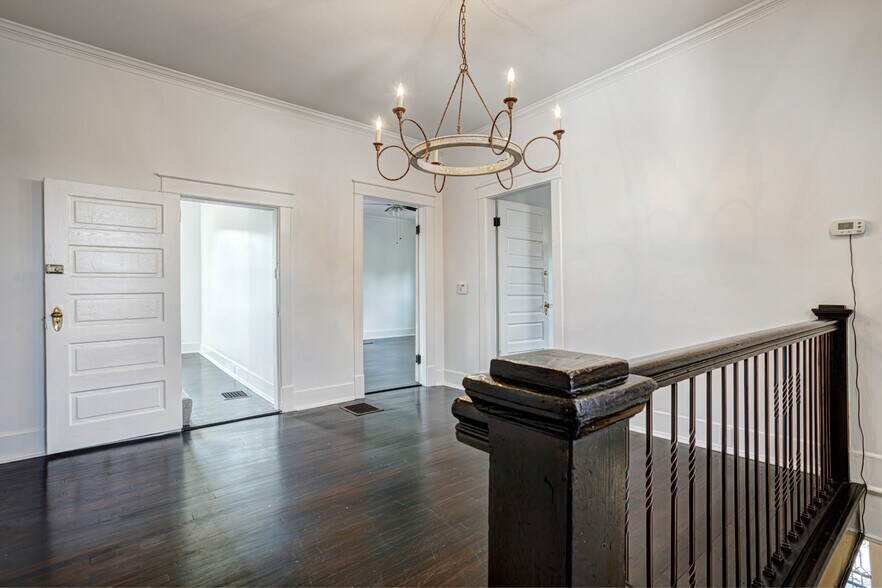 More Photos Of 1610 16th Ave S, Nashville Office For Sale