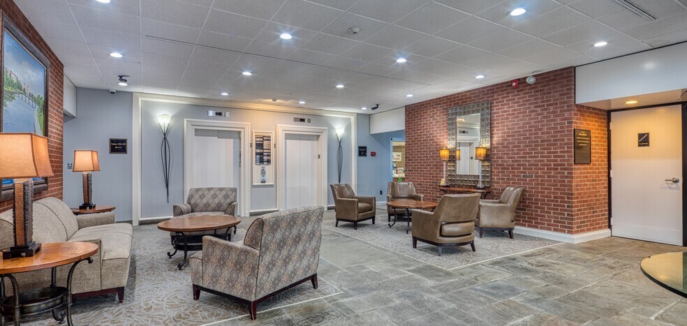 More Photos Of 400 W Brambleton Ave, Norfolk Medical For Lease