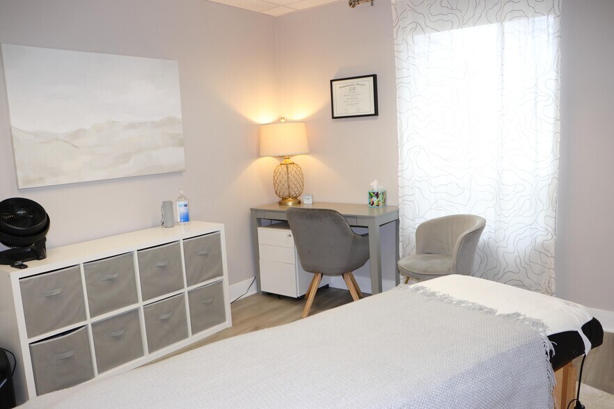 More Photos Of 3930 Walnut St, Fairfax Medical For Sale