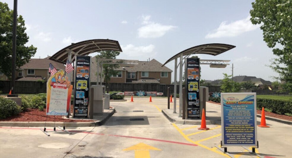 More Photos Of 8414 Spring Cypress Rd, Spring Carwash For Sale