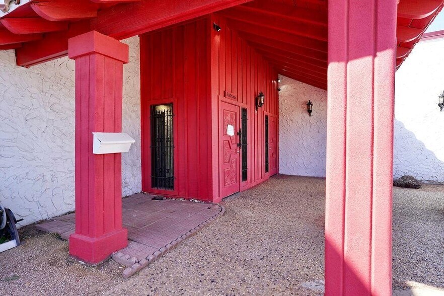 More Photos Of 206 NW 4th St, Big Spring Restaurant For Sale