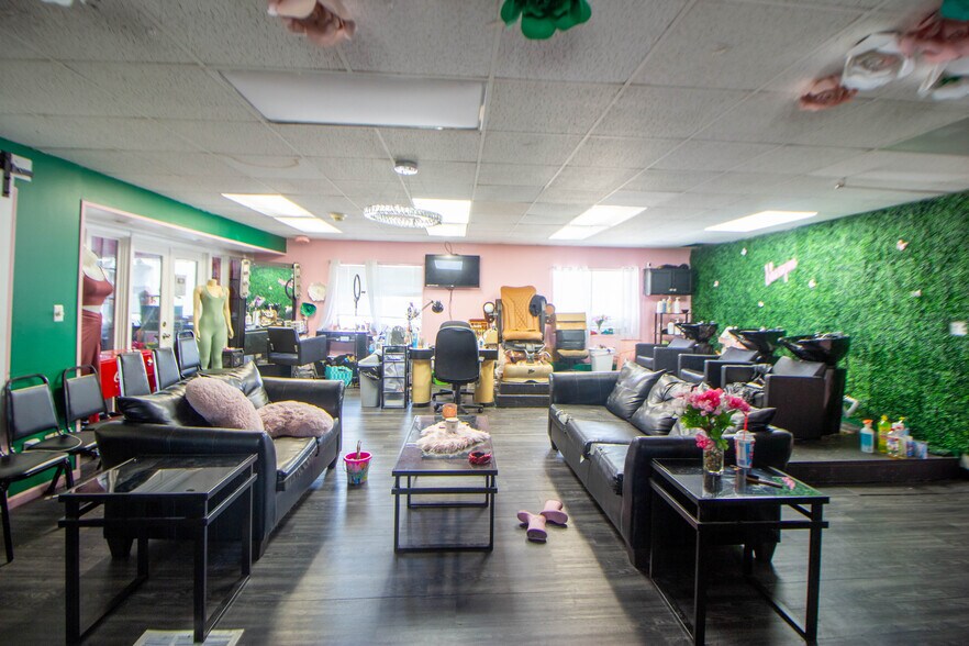 More Photos Of 23750 Gratiot Ave, Eastpointe Office Residential For Sale