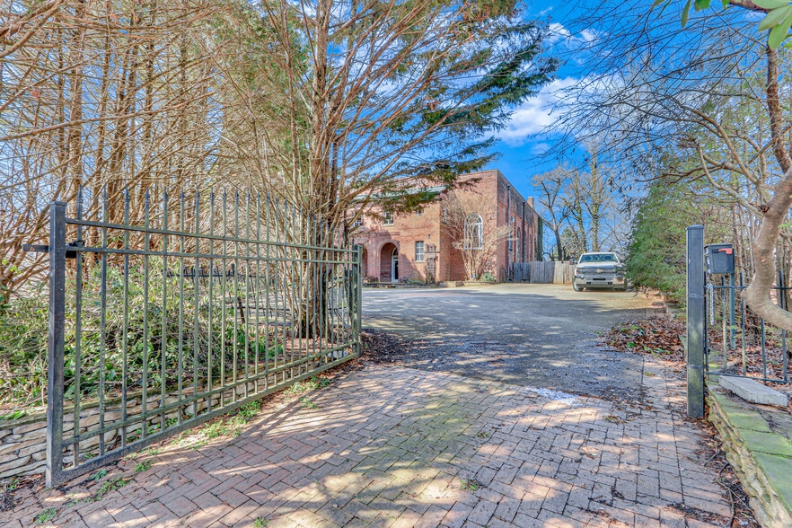 More Photos Of 4975 Little Mill Rd, Buford Warehouse For Sale