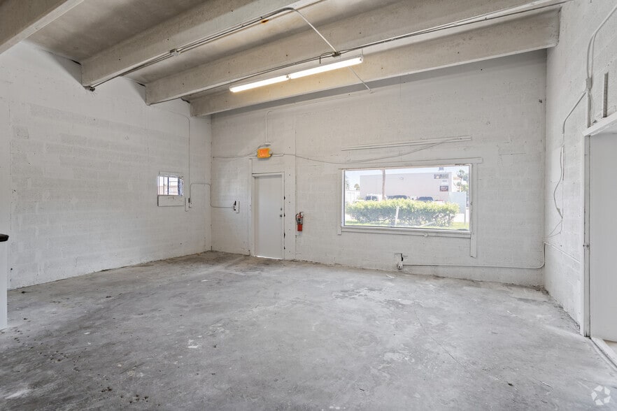 More Photos Of 4255 Westroads Dr, Riviera Beach Unknown For Lease