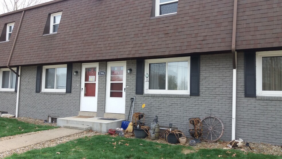 More Photos Of 1386 Lincoln Dr, Monaca Multifamily For Sale