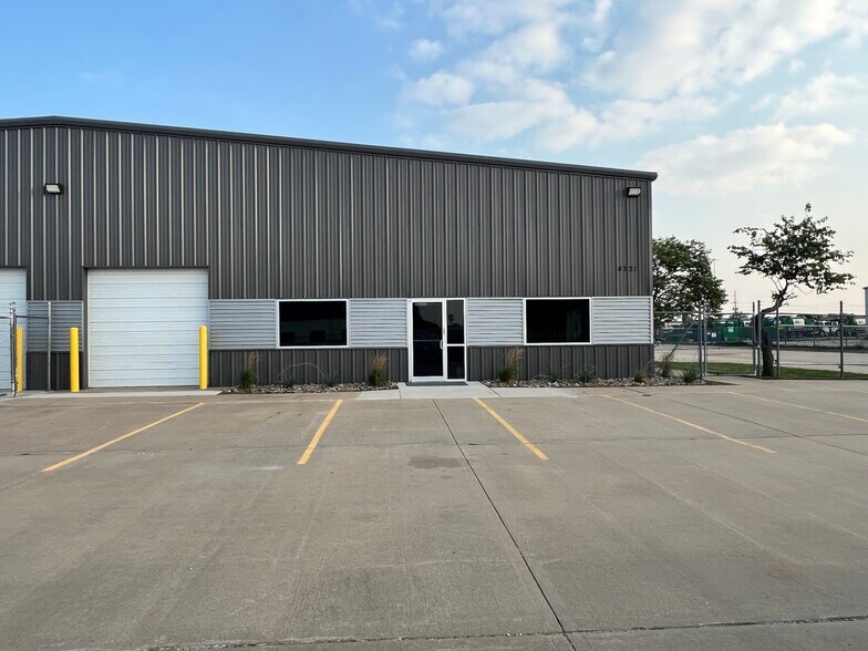 Primary Photo Of 4321 W 29th Cir S, Wichita Warehouse For Lease