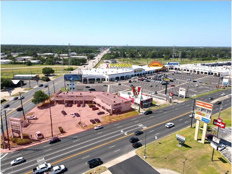 More Photos Of 10950 Cypress Creek Pky, Houston Storefront For Sale