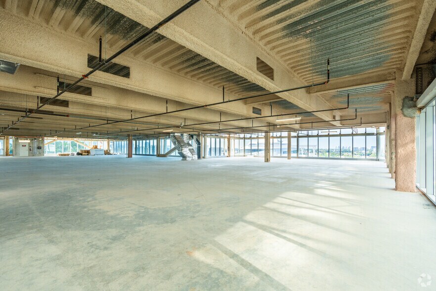 More Photos Of 1400 NW North River Dr, Miami Unknown For Lease