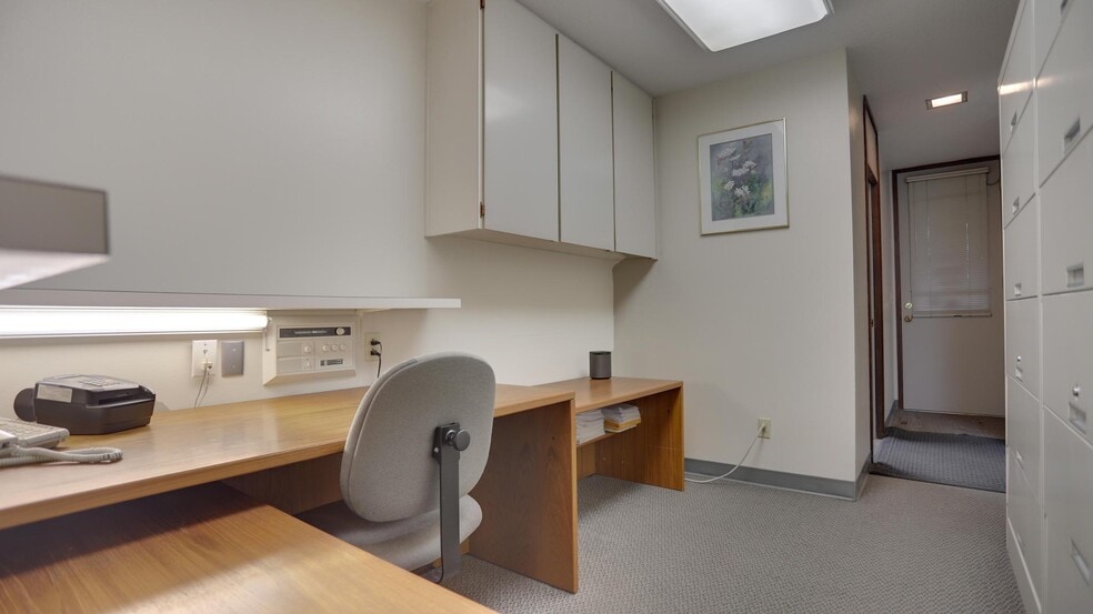 More Photos Of 15012 SE Stark St, Portland Office For Lease