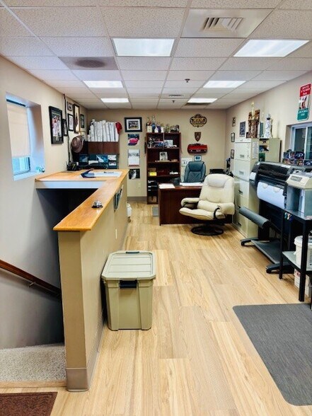 More Photos Of 34 Sullivan Rd, North Billerica Warehouse For Lease