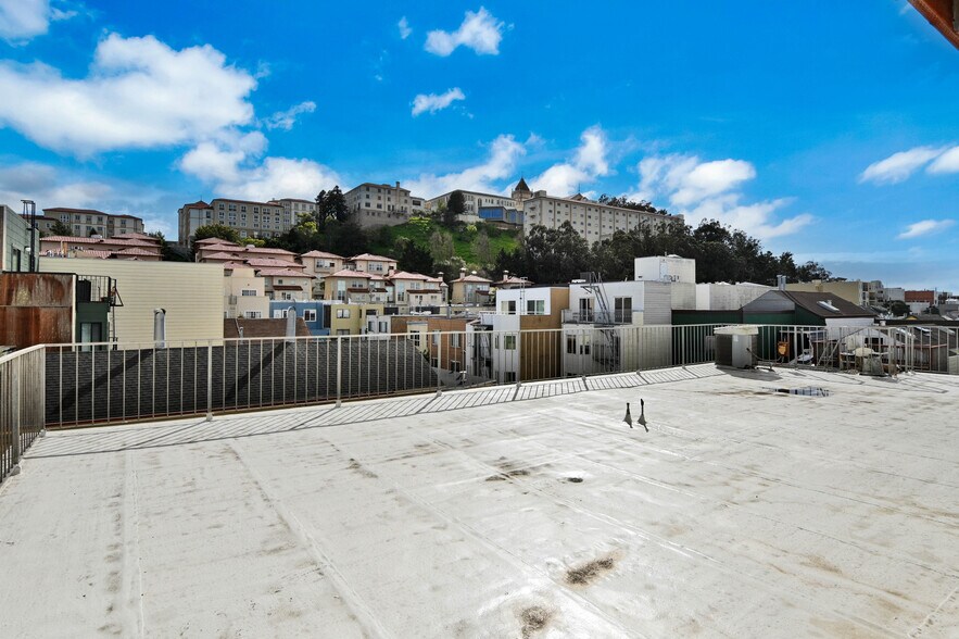 More Photos Of 2929 Geary Blvd, San Francisco Apartments For Sale