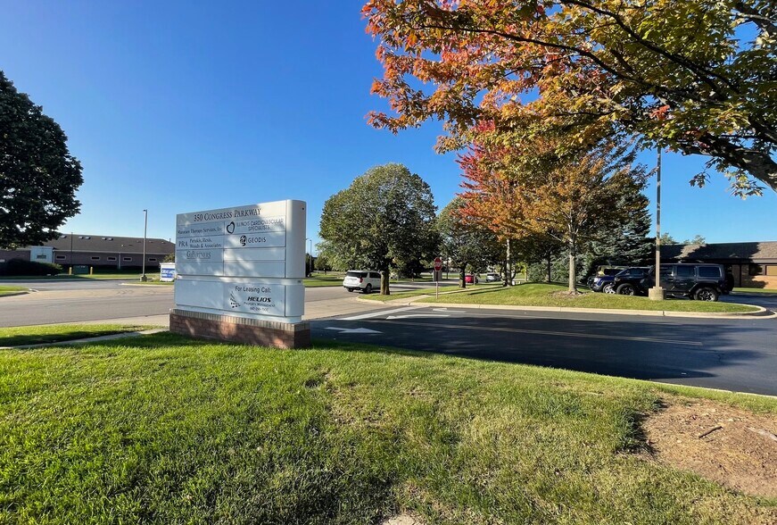 More Photos Of 390 Congress Pky, Crystal Lake Unknown For Lease