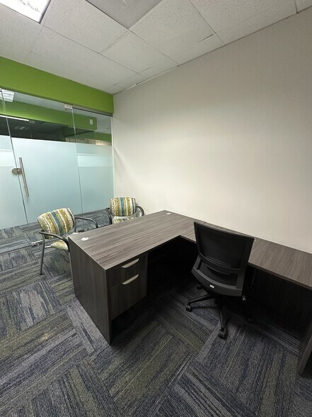 More Photos Of 3800 Camp Creek Pky, Atlanta Light Distribution For Lease