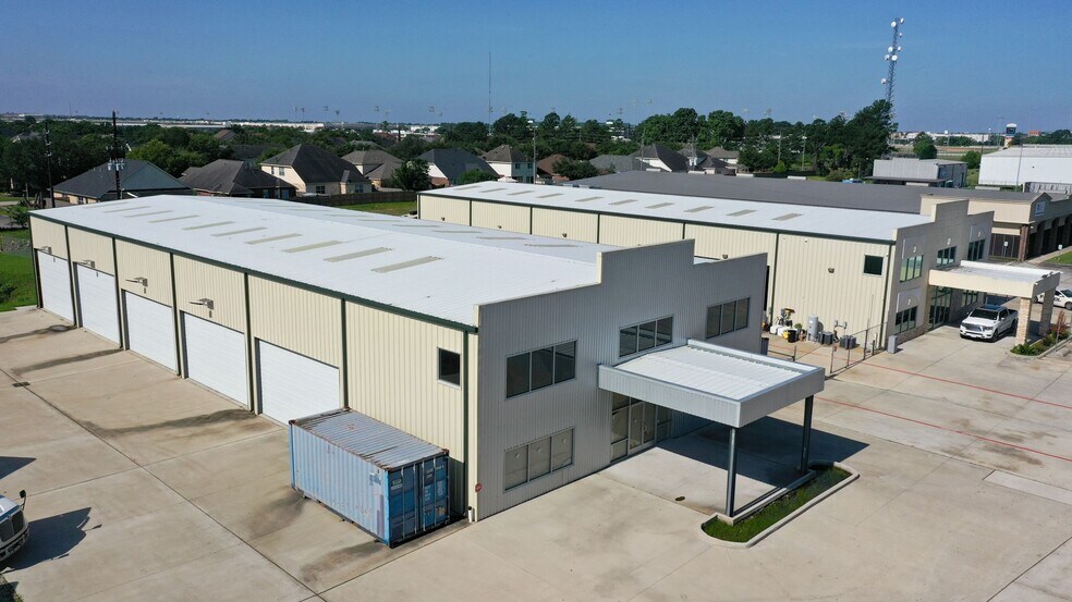 More Photos Of 6631 N Sam Houston Pky W, Houston Warehouse For Lease