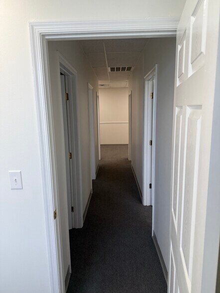 More Photos Of 23127 Three Notch Rd, California Office For Lease