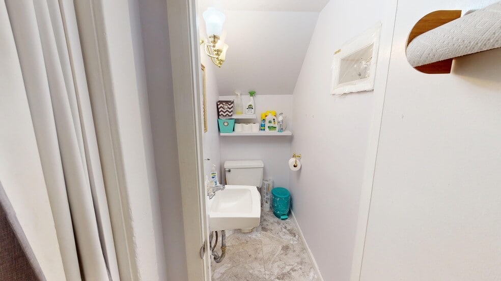 More Photos Of 1368 McCausland Ave, Saint Louis Office For Sale