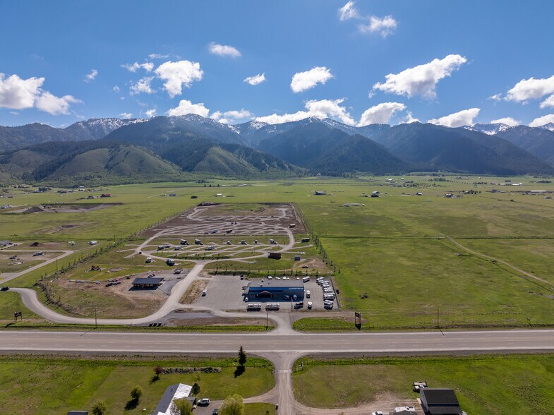 More Photos Of 22 Rorke rd, Etna General Retail For Sale