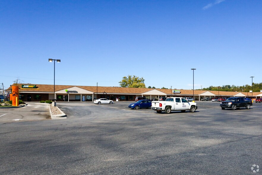 More Photos Of 2-20 Perry Morris Sq, Milton Freestanding For Lease