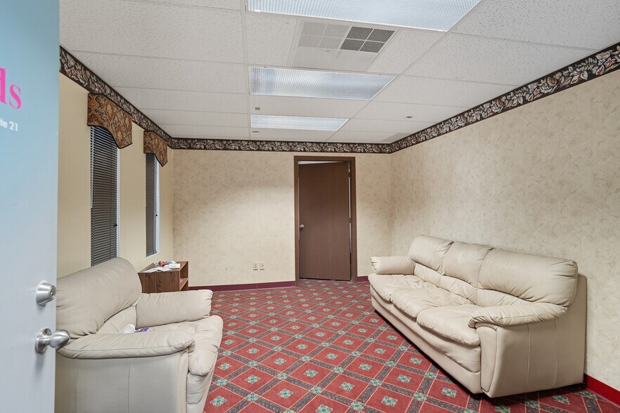 More Photos Of 9309-9319 Cincinnati-Columbus Rd, West Chester Office For Lease