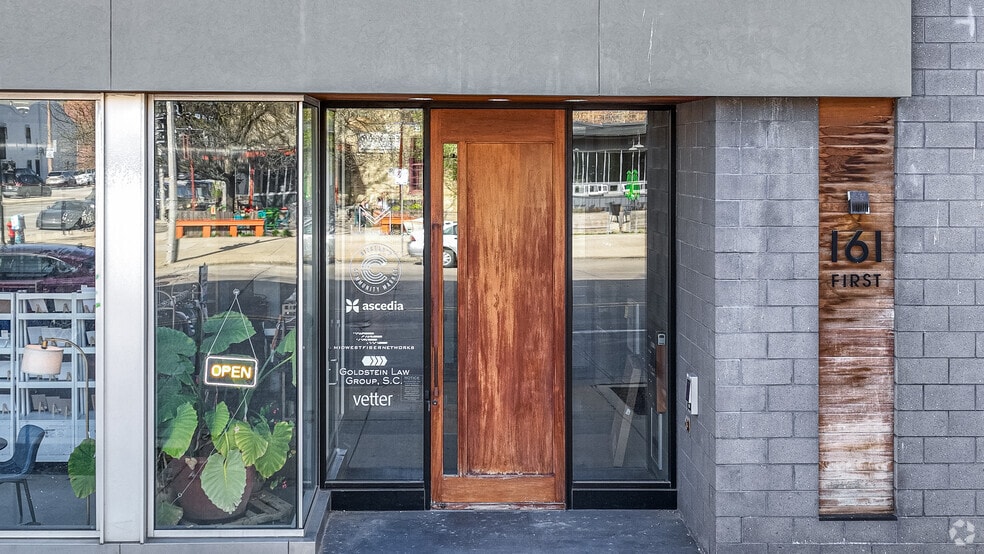 More Photos Of 161 S 1st St, Milwaukee Loft Creative Space For Lease